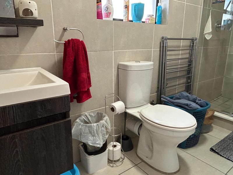 To Let 1 Bedroom Property for Rent in Sandown Western Cape